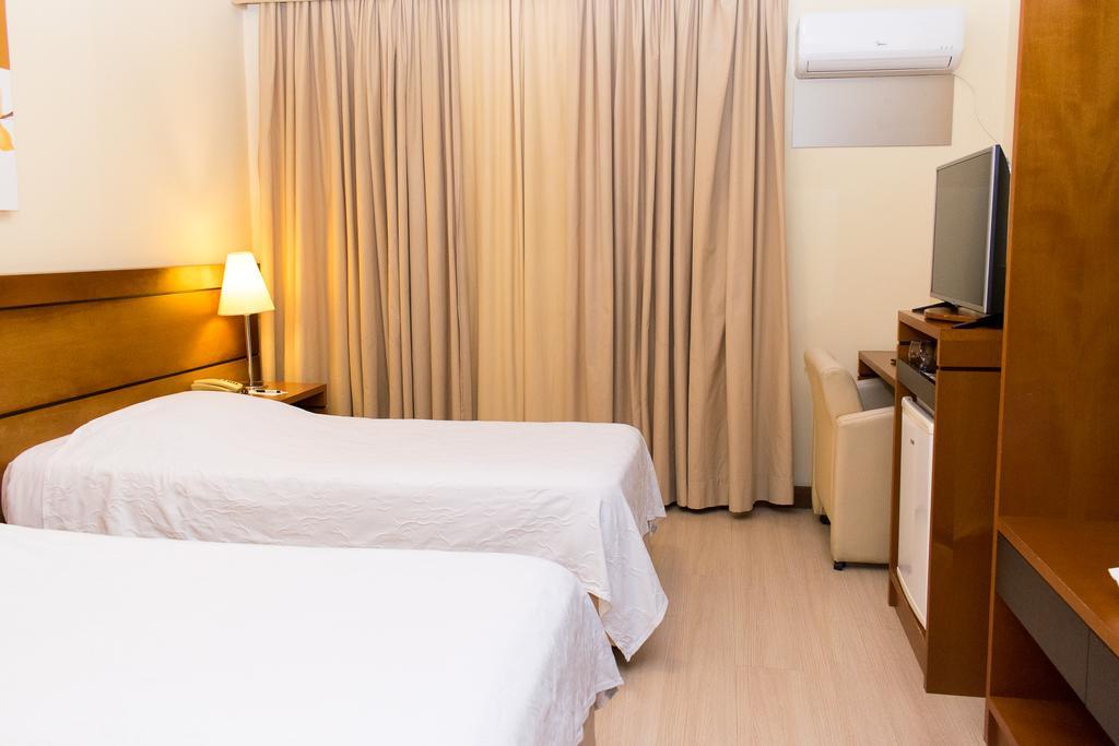 Hotel Jacques Georges Business Pelotas Exterior foto